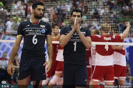 تیم ملی والیبال ایران در دهمین مسابقه خود در چارچوب هفته هفتم لیگ جهانی والیبال ۲۰۱۵، با نتیجه سه بر یک در سالن دوازده‌هزار نفری مجموعه ورزشی آزادی مغلوب لهستان قهرمان سال ۲۰۱۴ جهان شد.