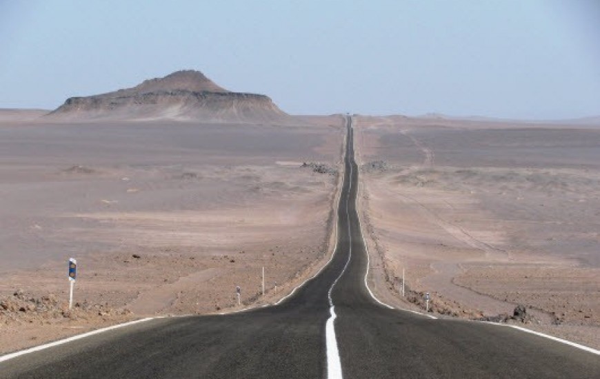 جاده های مرگ بلای جان مناطق محروم/ جاده های دوبانده نیاز ضروری حمل و نقل در استان است