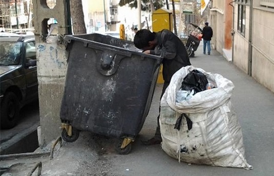 اهمال شهرداری و ارگانهای مربوطه در خصوص جمع آوری زباله گردها/ عدم توجه به شاخص های انسانی با نادیده گرفتن معتادین سطح شهر