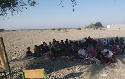 دانش‌آموزانی که در محرومیت مشق می‌نویسند/ ترک تحصیل بیش از 90 دانش آموز روستای زرآباد در نبود کلاس درس
