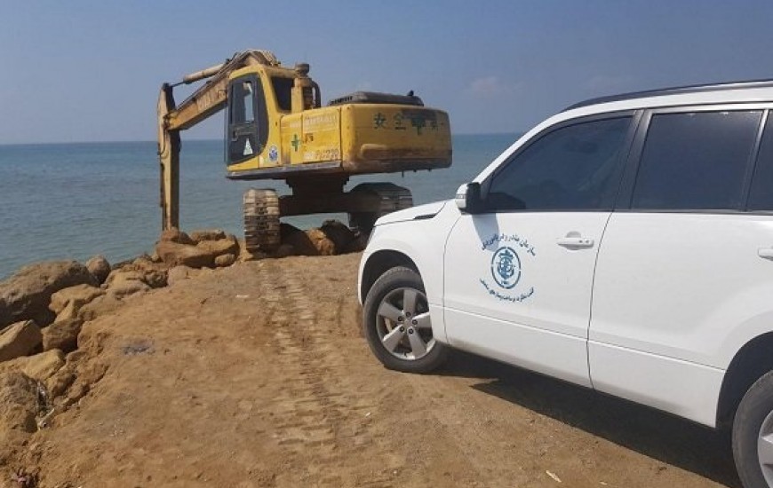 تخریب موج شکن بدون مجوز بخش خصوصی در خلیج چابهار