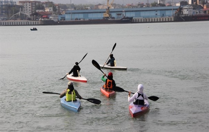 قایقرانی مفرح ترین ورزش آبی با اولویت بندر چابهار در کشور