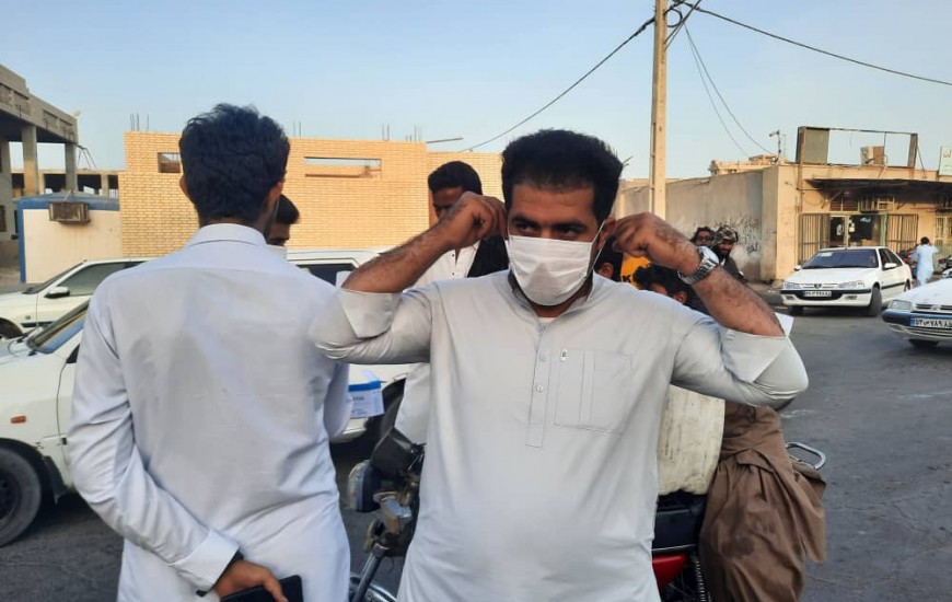 گزارش تصویری/ توزیع هزار عدد ماسک بین شهروندان چابهاری