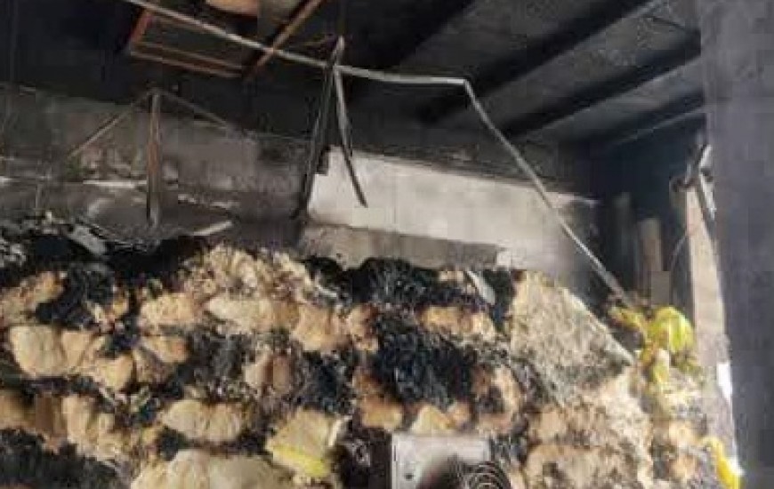 آتش سوزی یک واحد نانوایی در شهرستان چابهار/ سهل انگاری و عدم استاندارد بودن تجهیزات علت حادثه/ تاخیر واحد اتفاقات امور برق ممکن بود جان آتش نشانان را به خطر بیاندازد
