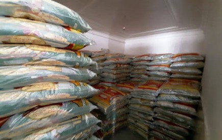 کشف ۶۵ تن برنج اختفا شده در یک انبار چابهار توسط پاسداران گمنام اطلاعات سپاه/ با اختلالگران بازار بدون ملاحضه برخورد می کنیم
